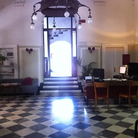 Bonera Hotel 2*